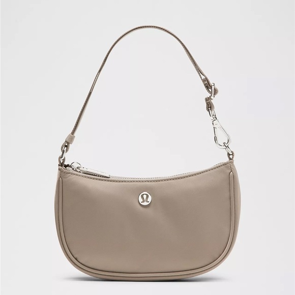 Lululemon City Essentials Mini Shoulder Bag 1L - Picture 1 of 5
